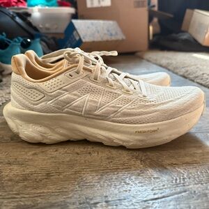 Women's Nike New Balance 1080 v13